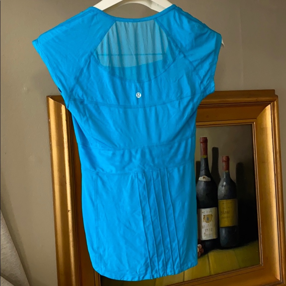 Lululemon top size 6